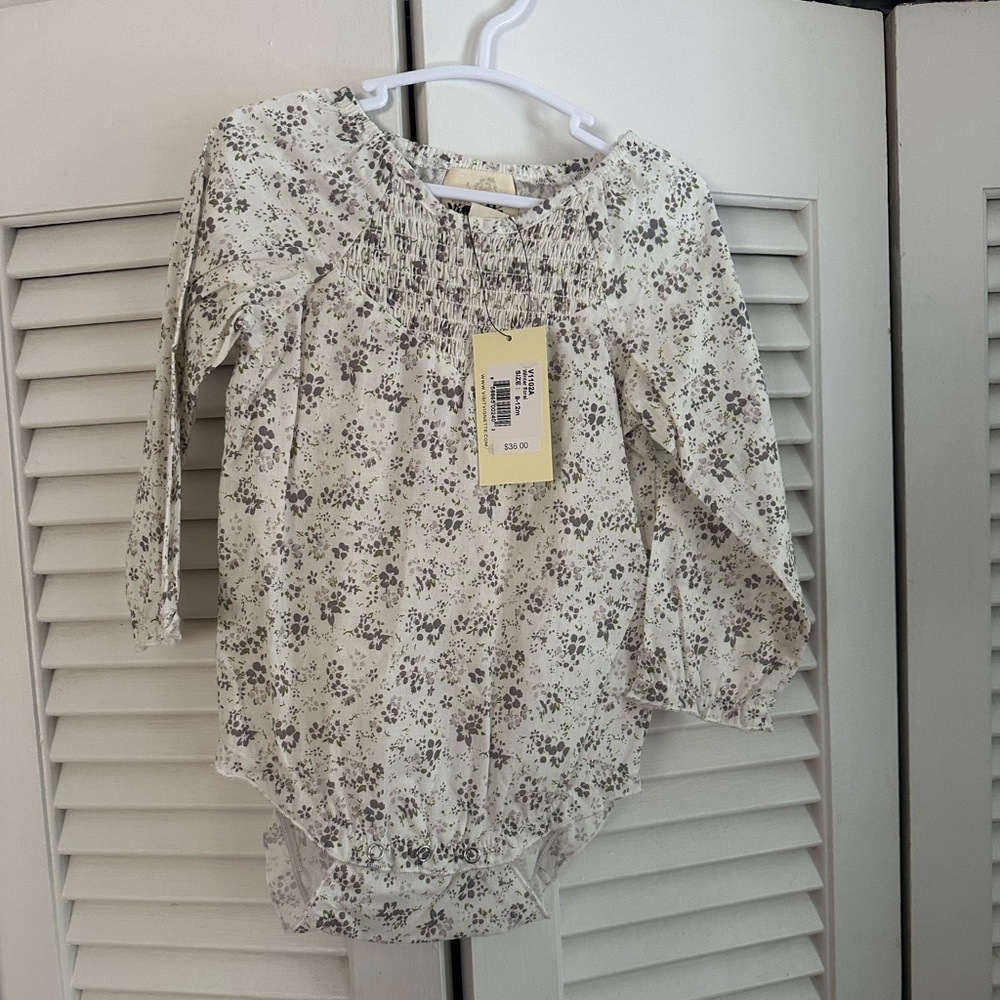 Adorable Floral Print Long Sleeve Bodysuit - Picture 8 of 10